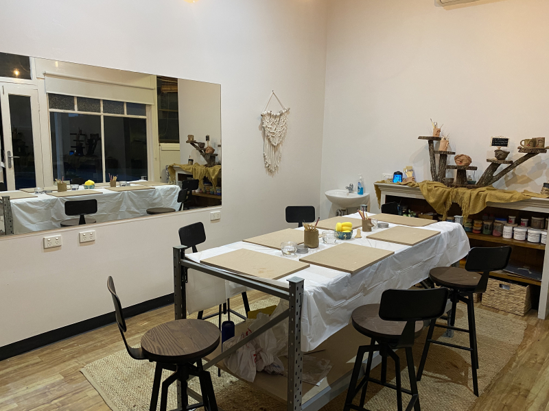 Shared studio space photo 3