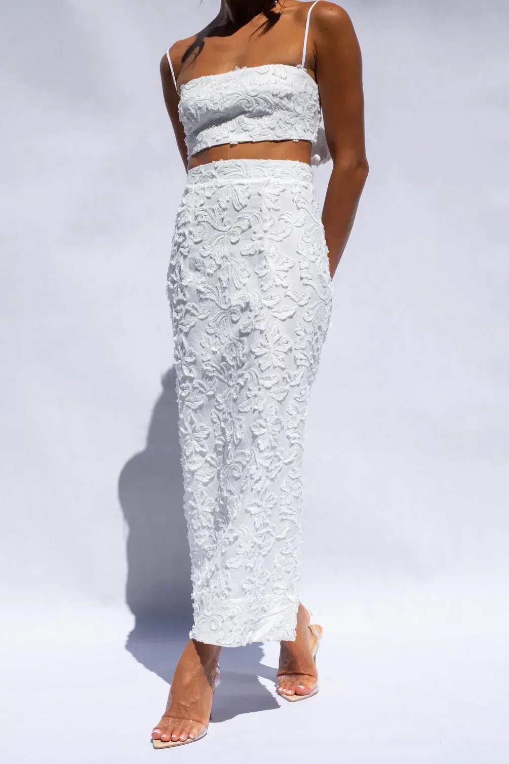 Isabella Longginou Textured Bow Tie Crop and Fitted Pencil Skirt Set White Size 6 photo 2
