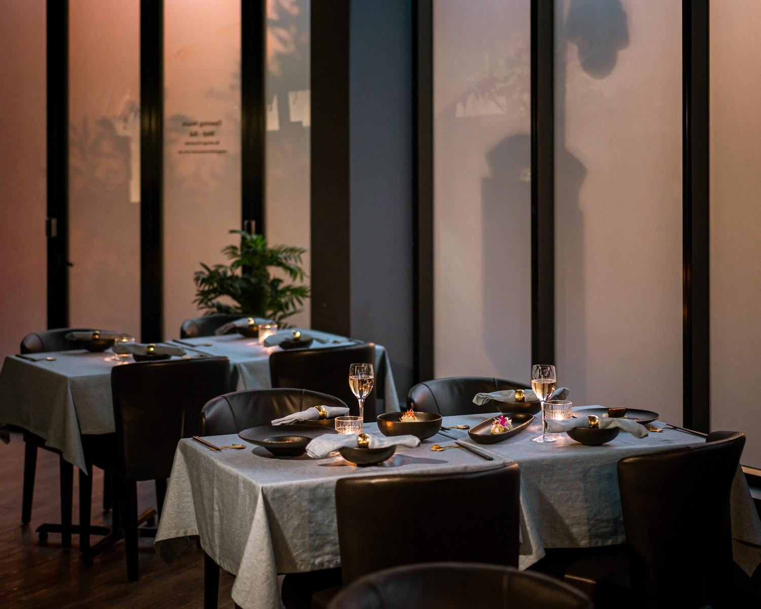Dining Room at Magnolia - Modern Chinese photo 5