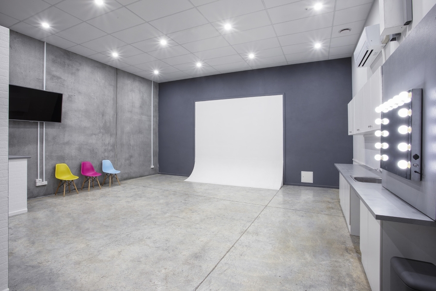 Studio Revolution photo 3