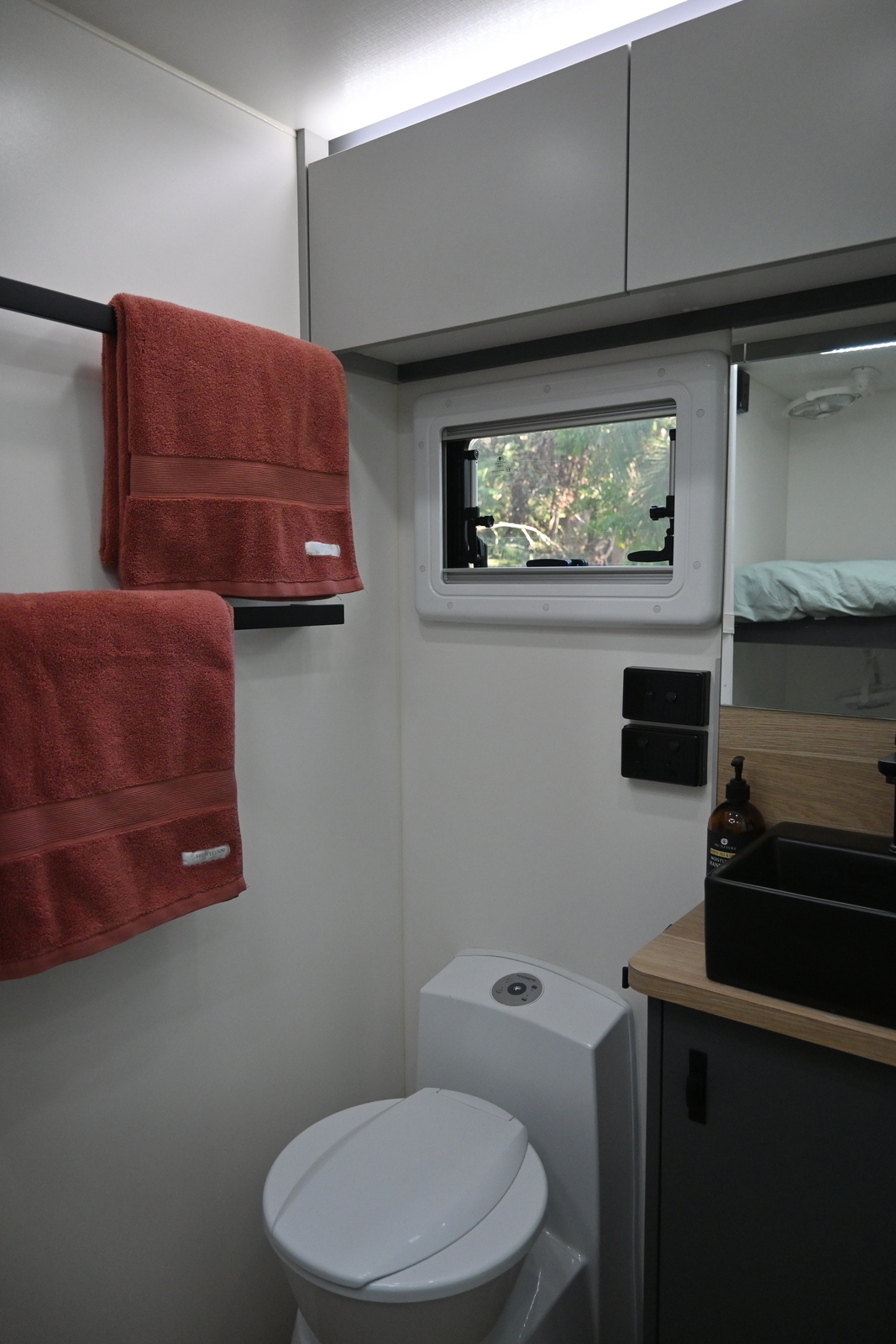 Hello Campers - Lotus Trooper photo 11