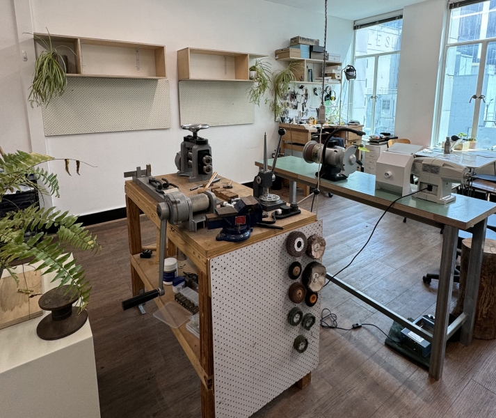 jewellery studio to rent photo 3