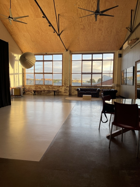 G49Loft Style Daylight Studio photo 6