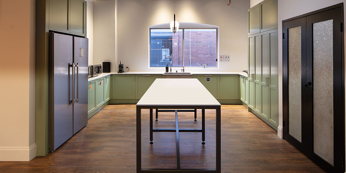Dedicated Desk for Designers and Desktop Creatives photo 3
