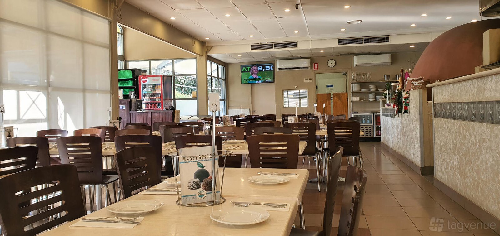 Entire Venue at Isabelle's Woodfired Pizzeria photo 6