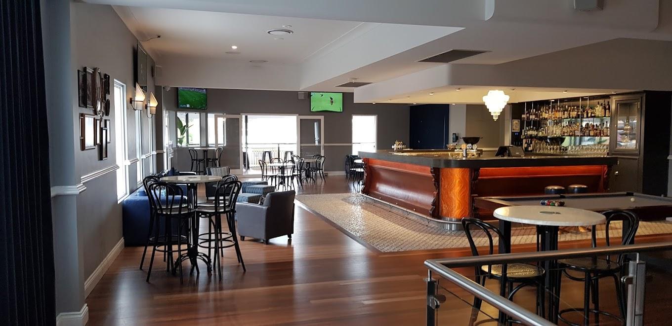 The Verandah Bar at The Lord Alfred photo 10