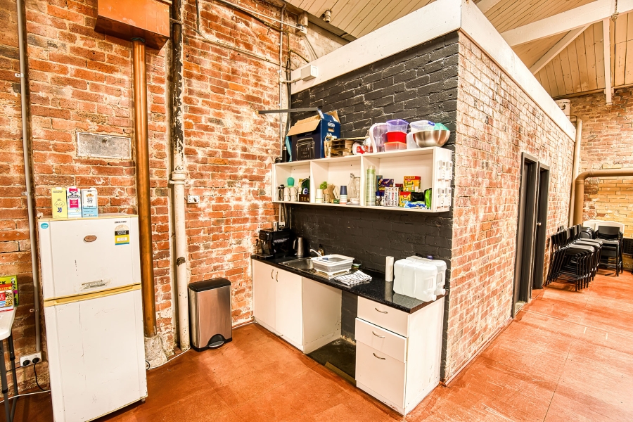 Antipodes HQ photo 4