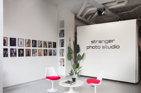 Two desks available within sunny shared office photo 7