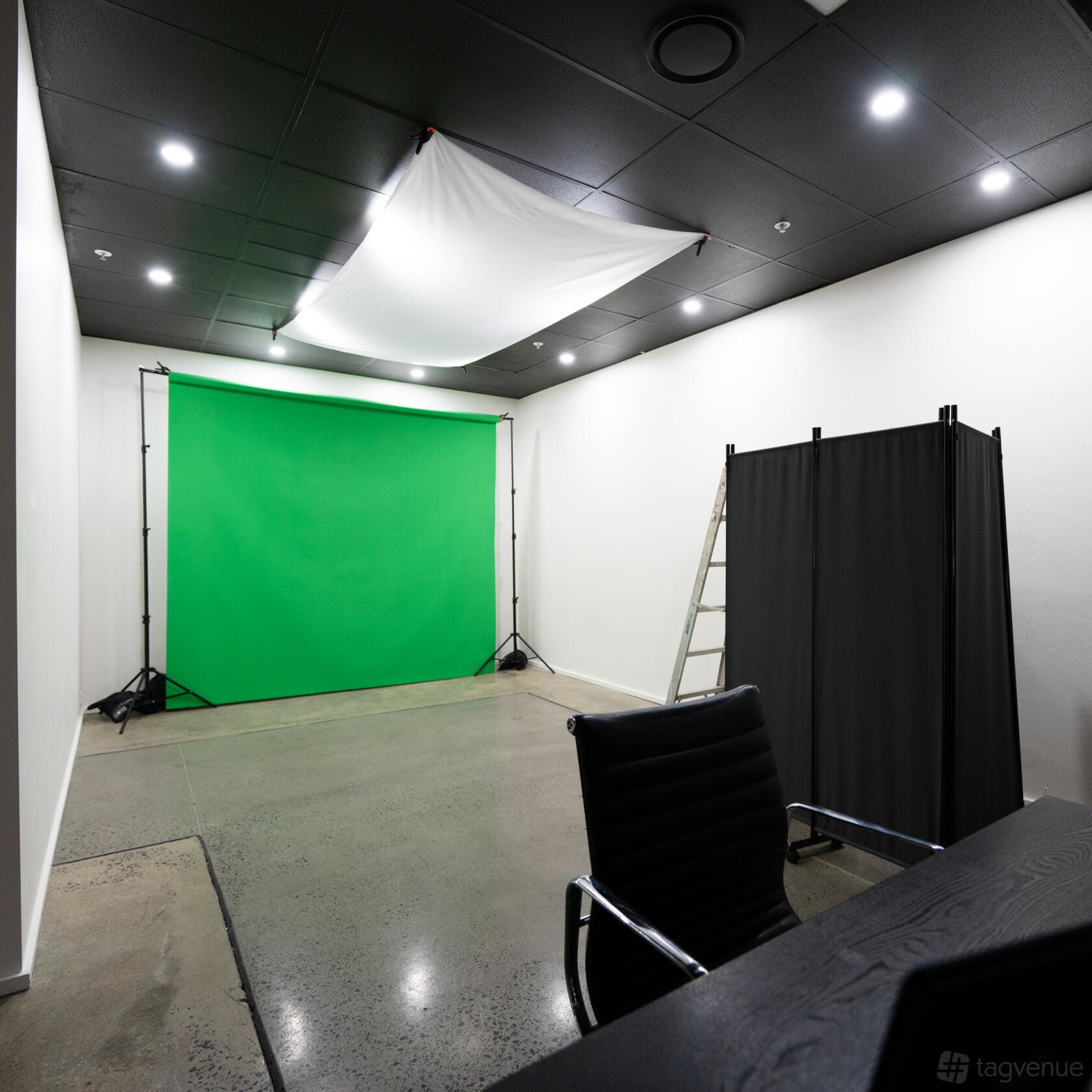 Open Plan White Studios at Scroll Stop Studios photo 3