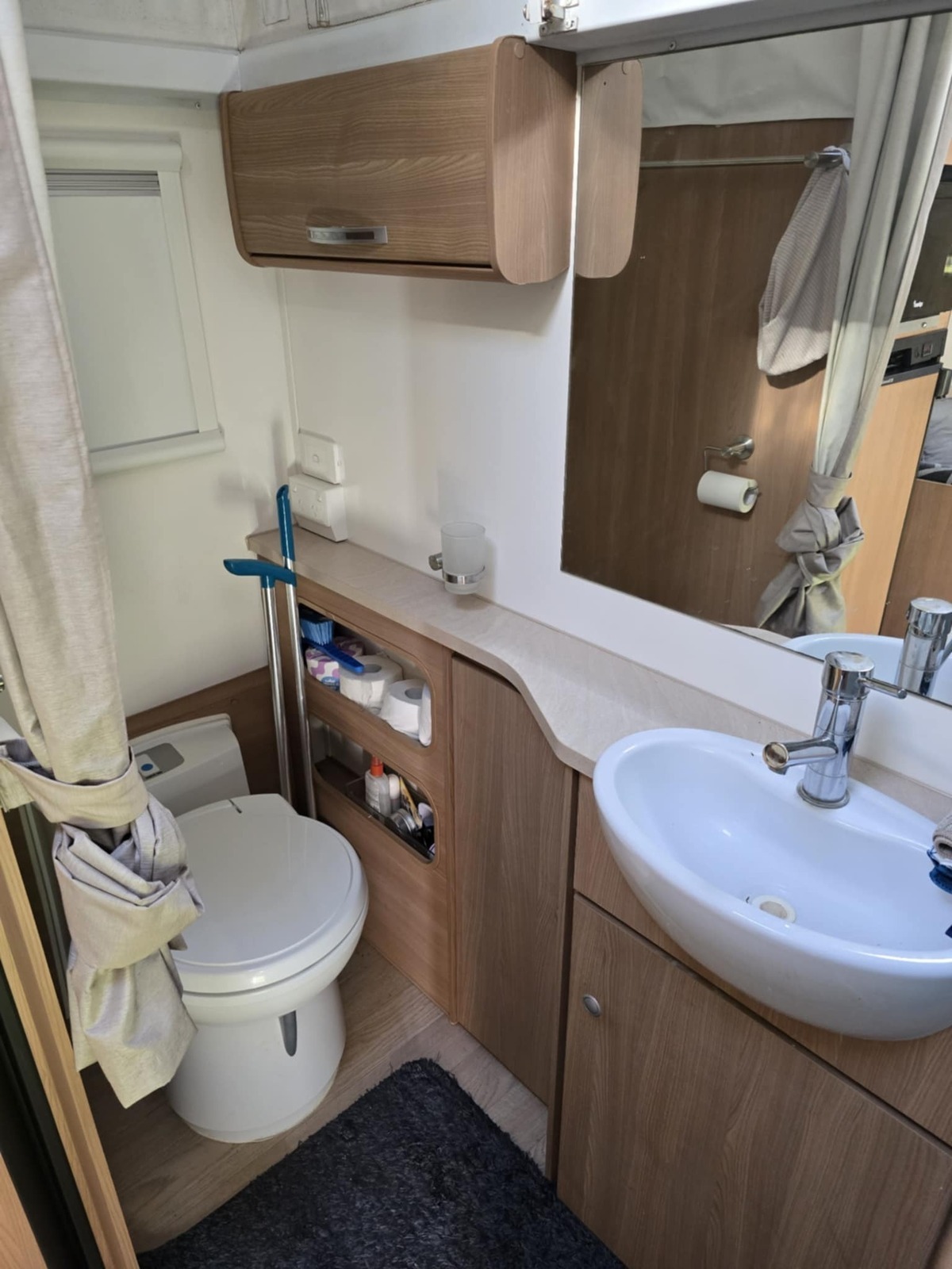 New Listing 2025 - Couples Off Grid Van photo 7
