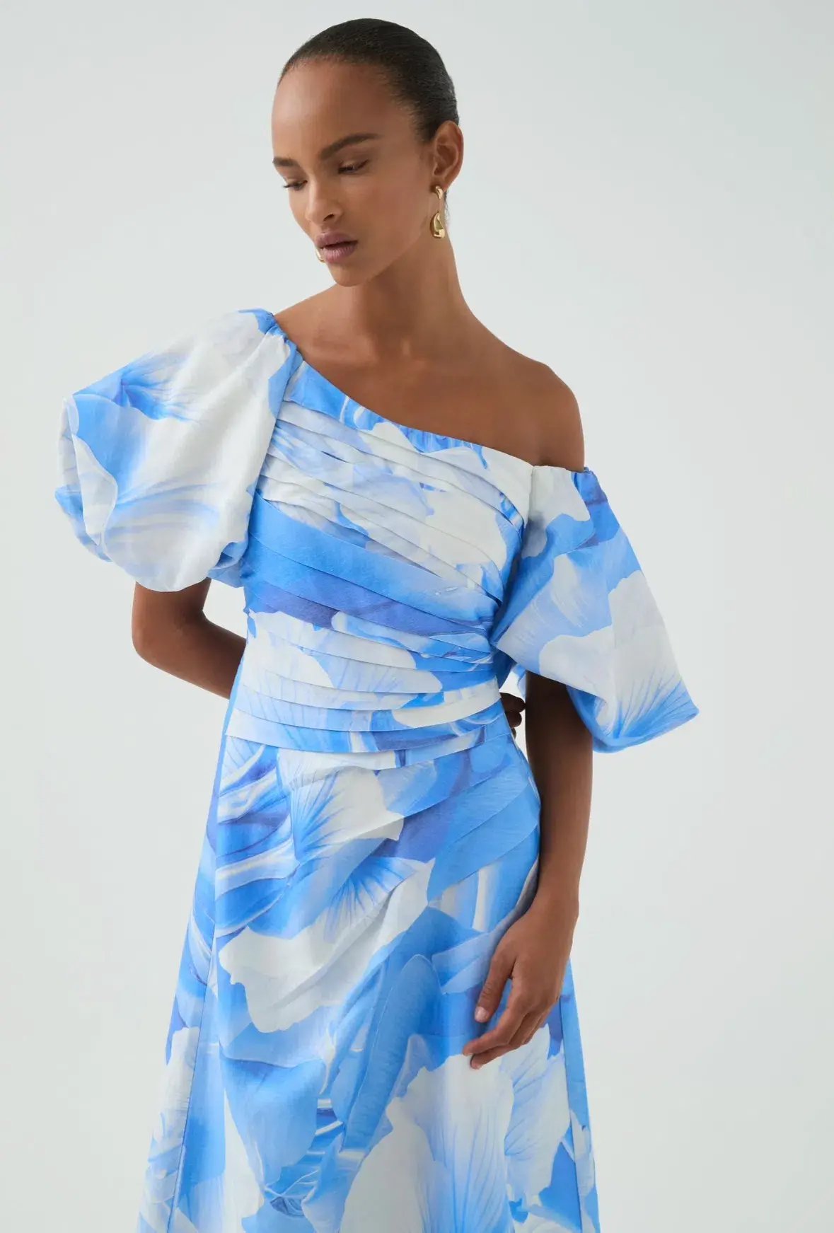 AJE CADENCE RUCHED MIDI DRESS in FLORAL BLUE SIZE 12 photo 6