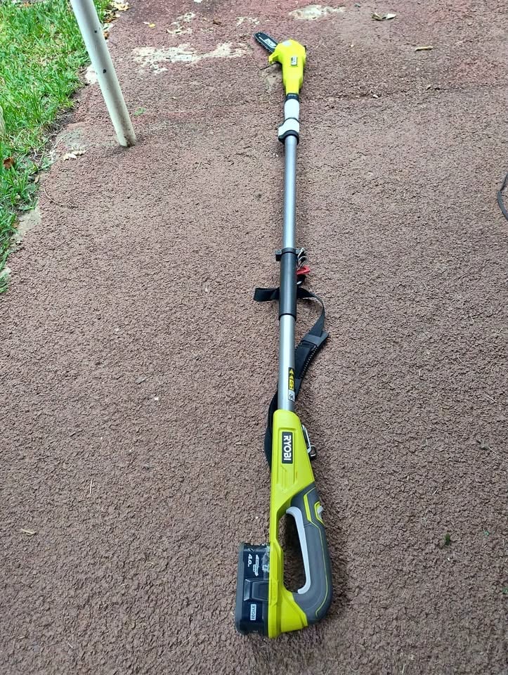 (Hire) Pole chainsaw pruner photo 2