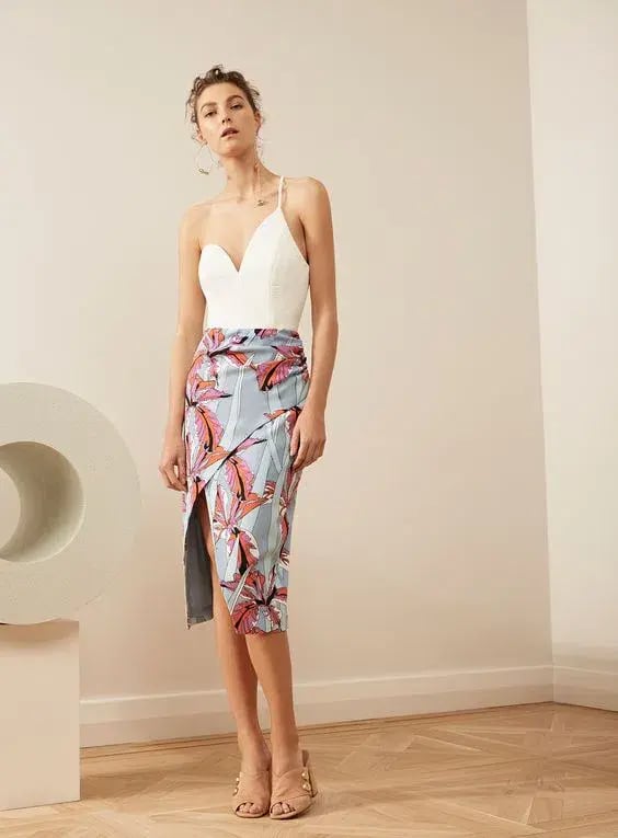 C/MEO Collective "Hold On Mist" Floral Pencil Skirt Size 6 photo 2