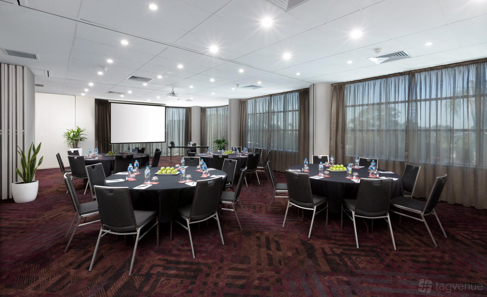 Kingston Town at Rydges Parramatta photo 2