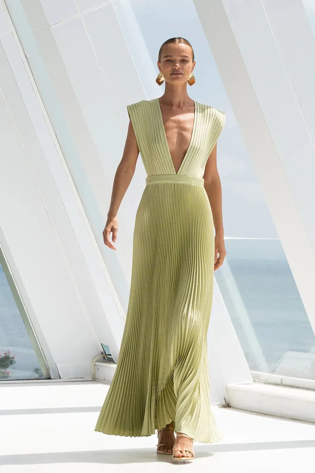 L'Idee Woman Gala Gown in Fresco Size XS / AU 6 photo 5