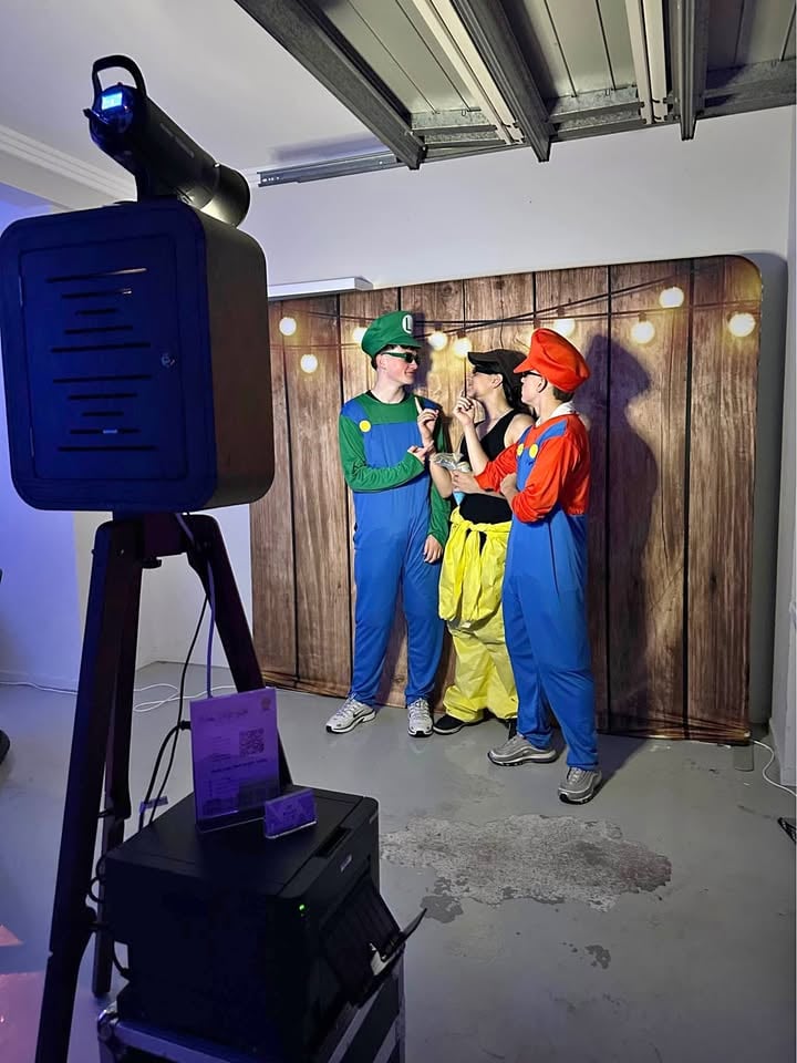 Retro Photobooth Hire 🎥 photo 3