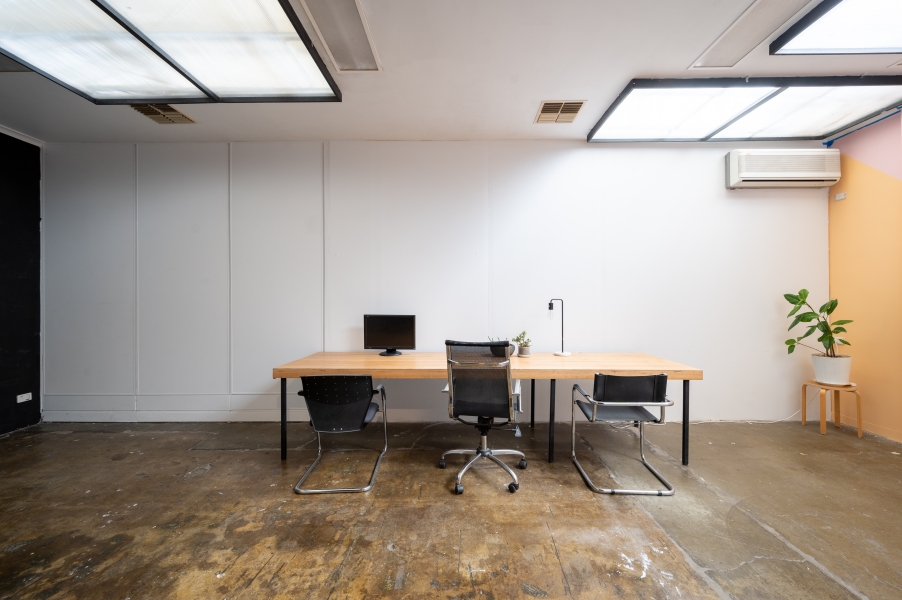 Large Private Studio photo 4