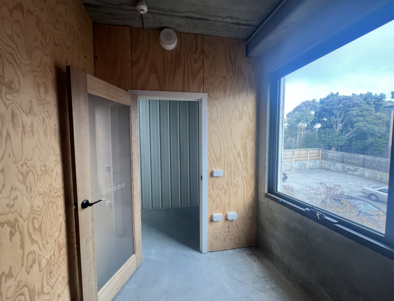 Clean open space with heaps of natural light! photo 4