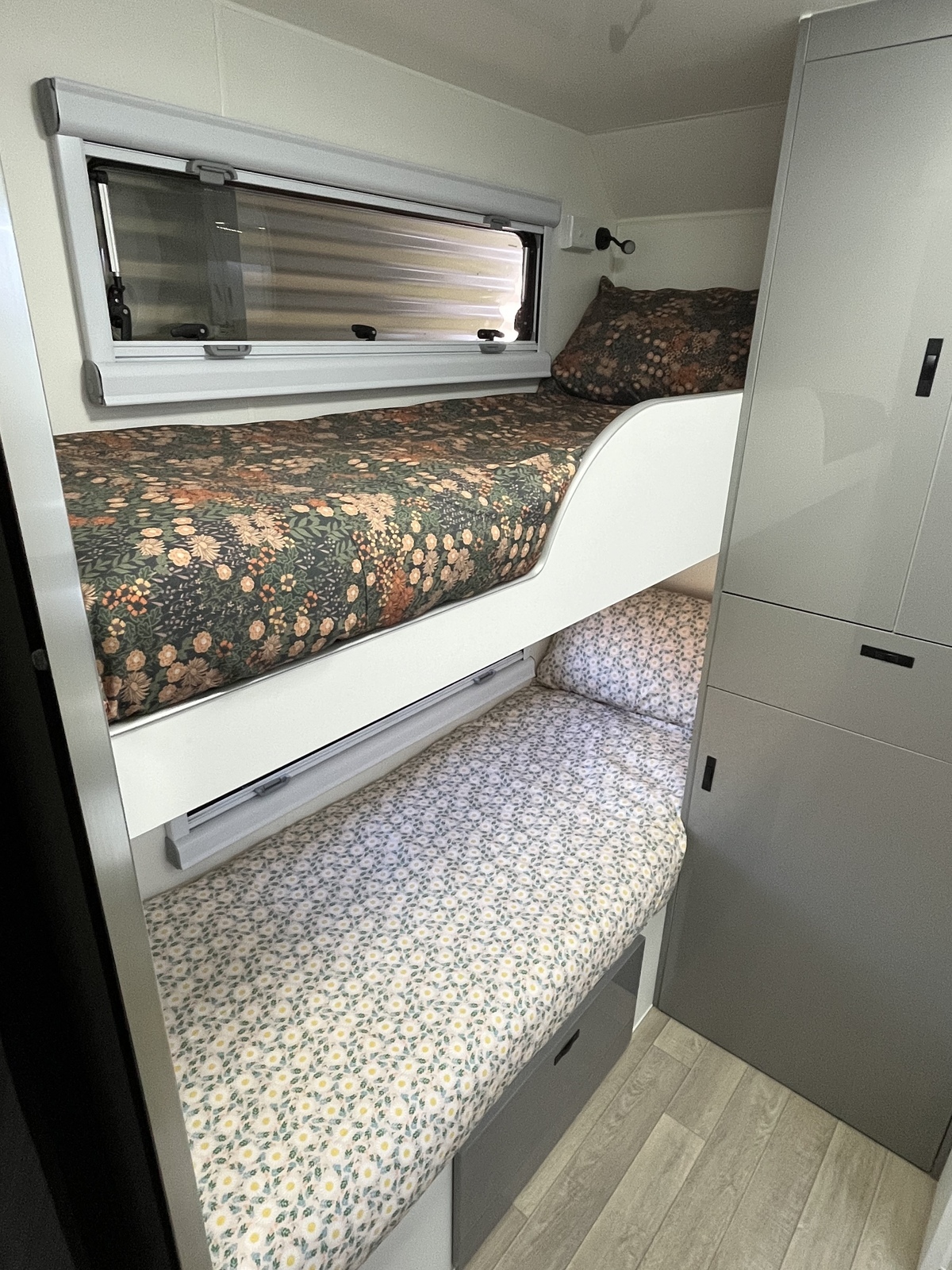 "Sunny" 2022 Sunfinder All Terrain Family 18ft6 photo 20