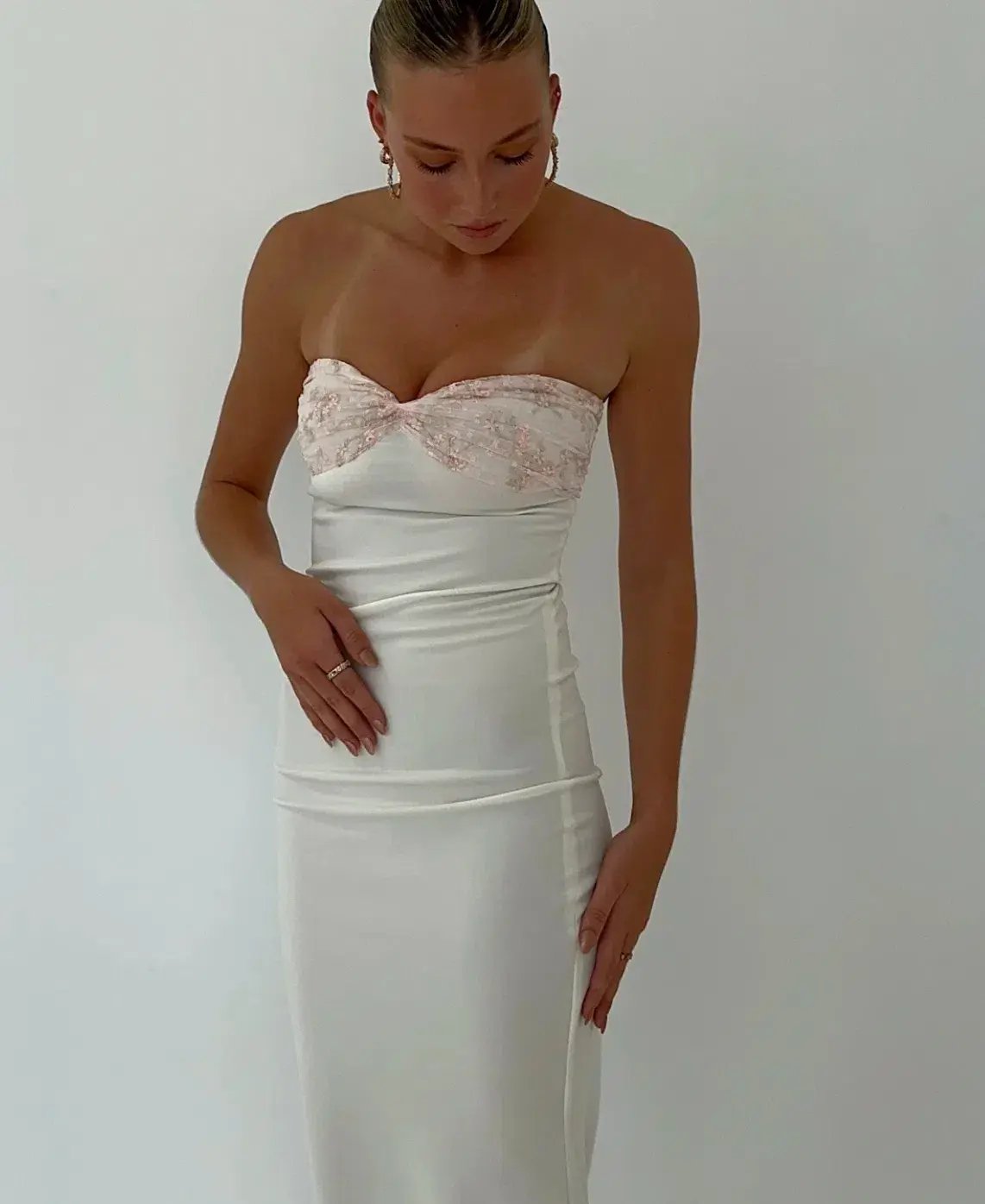 HNTR The Label Luci Gown Ivory Size AU 6 photo 4