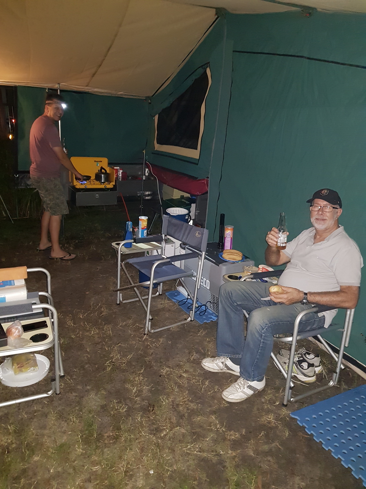 MDC 6 people camper trailer photo 5