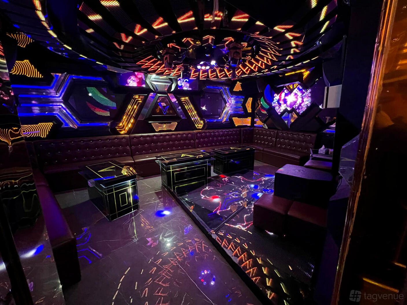 VIP 777 at Việt Phố Entertainment photo 3