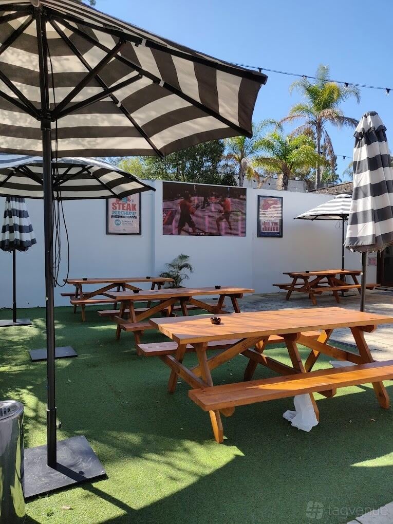 Back Patio at The High Flyer photo 5
