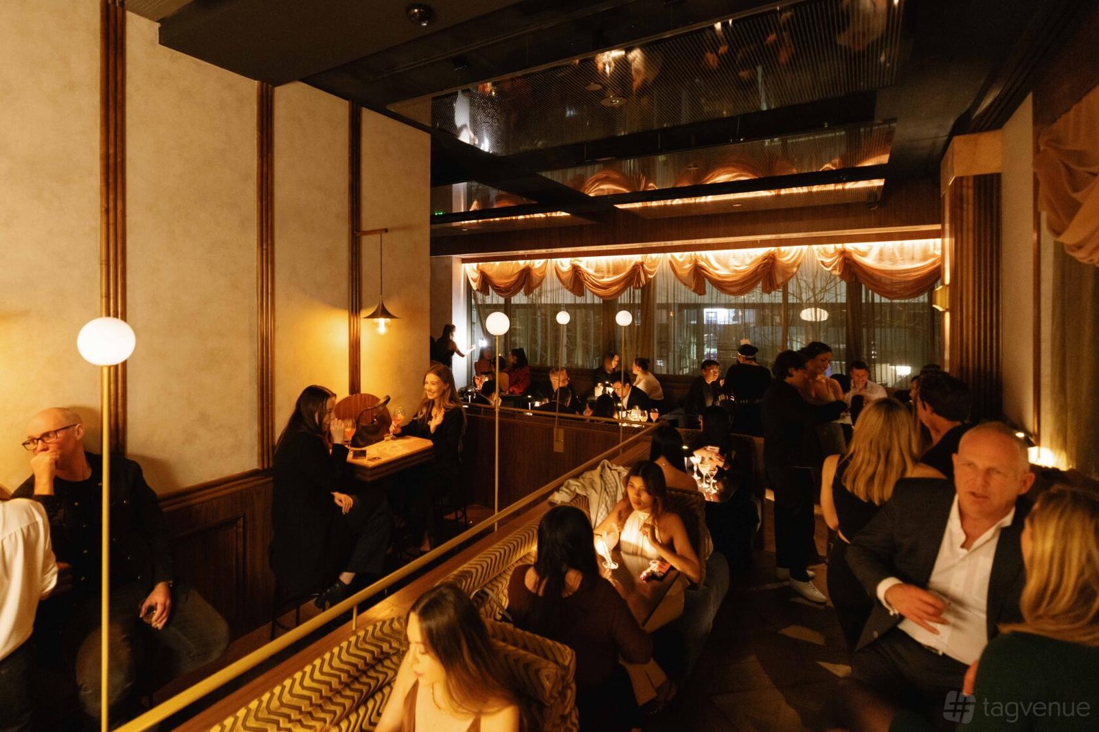 Brooksy Bar at Amora Hotel Jamison Sydney photo 14