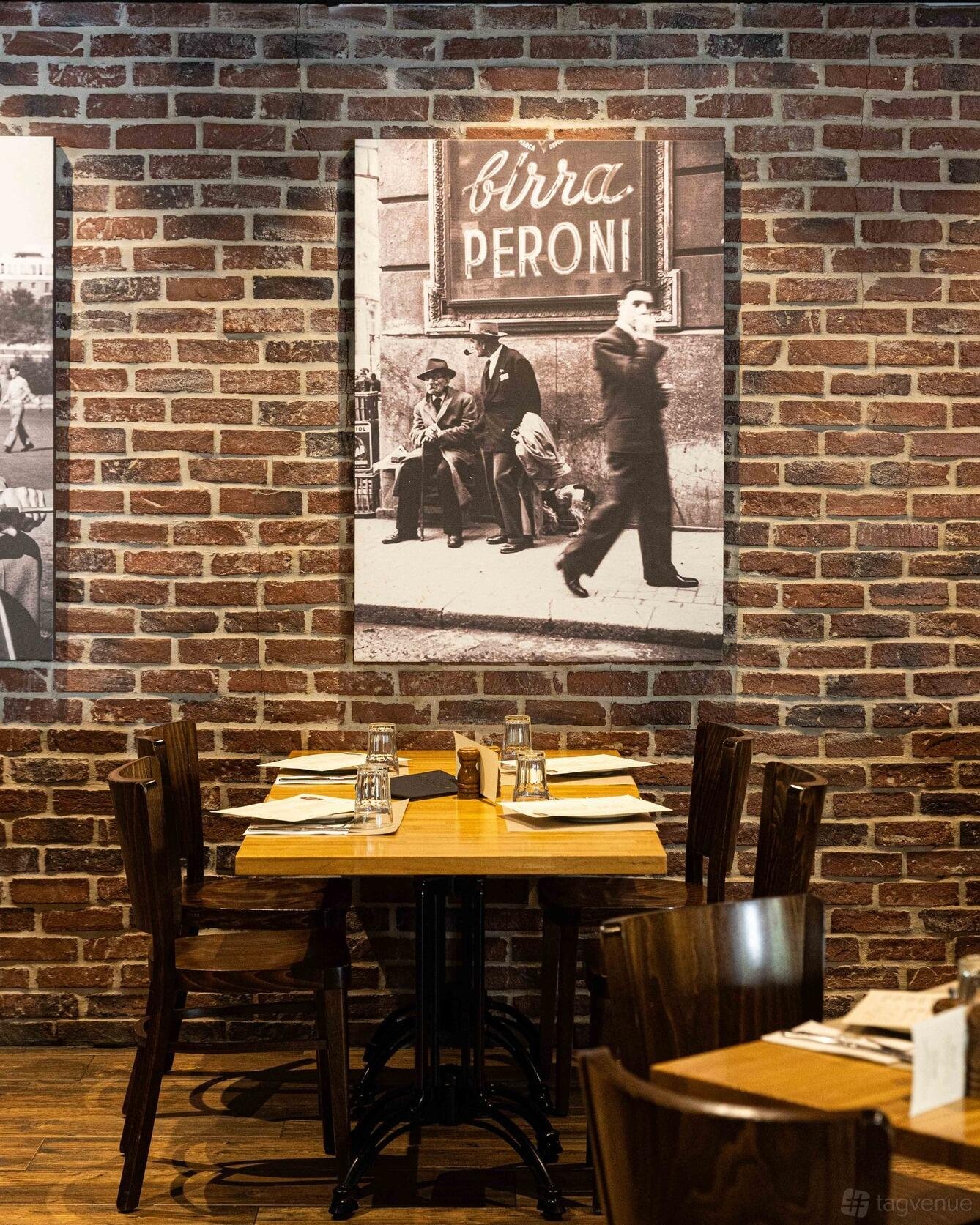 Whole Space at Moretti Ristorante Pizzeria photo 15