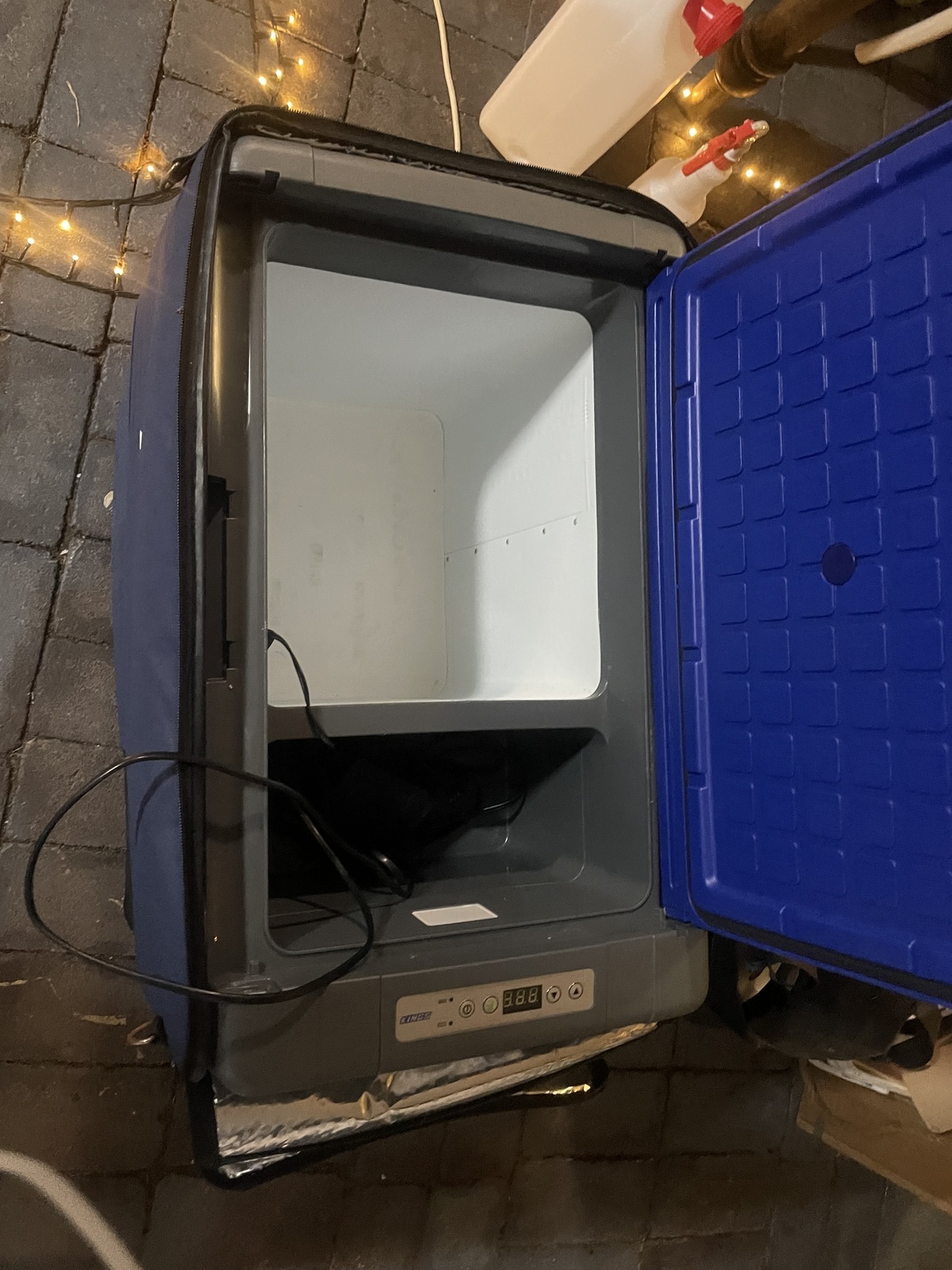 4x4 easy set up camper photo 5