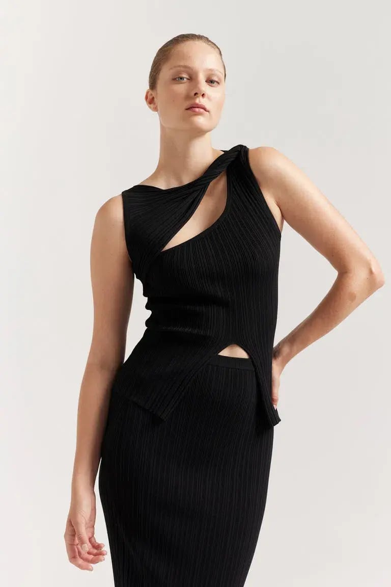 Henne Romee Knit Top and Skirt Set Black Size 8 photo 2