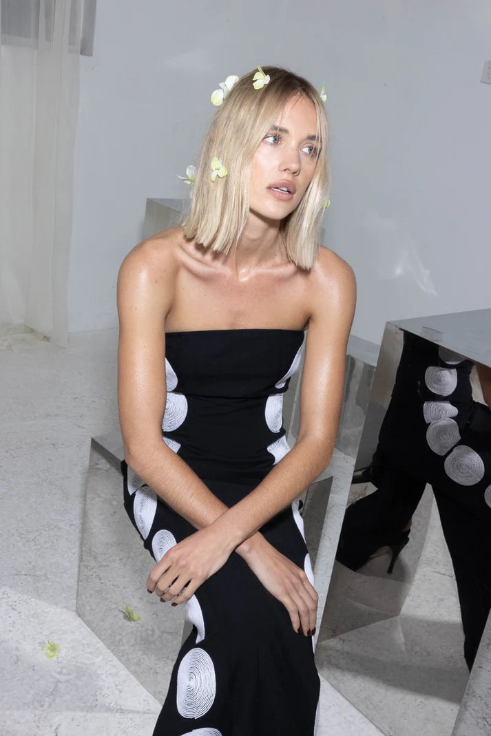 The Wolf Gang Filipa Embroidered Maxi Dress - Noir photo 4