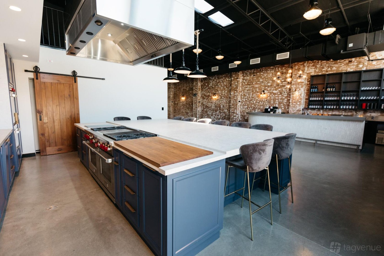 Photography & Filming Studio at La Botanique photo 7