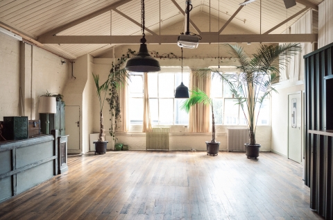 Bright Lockable Corner Studio Overlooking Chapel St photo 7