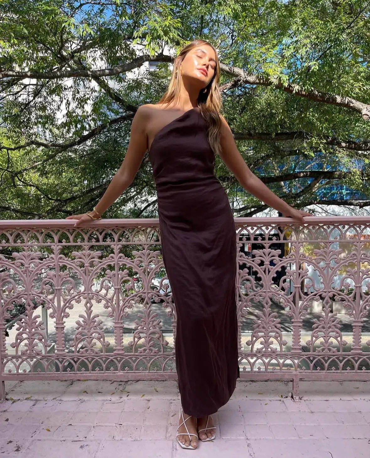 Faithfull The Brand Jomana Midi Dress In Cacao Size 10 photo 2