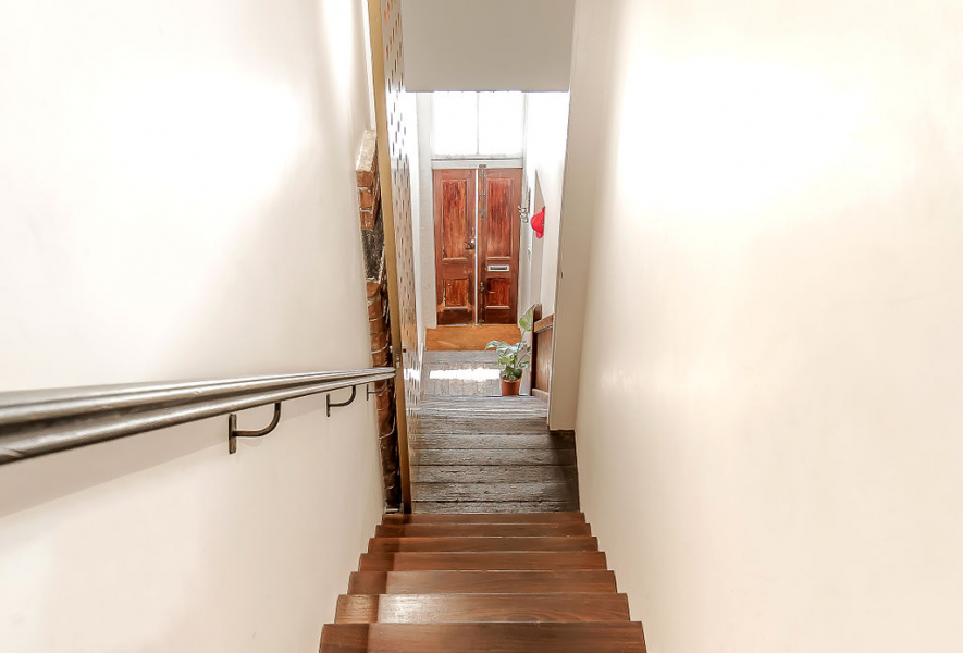 Award Winning Warehouse Apartment photo 7