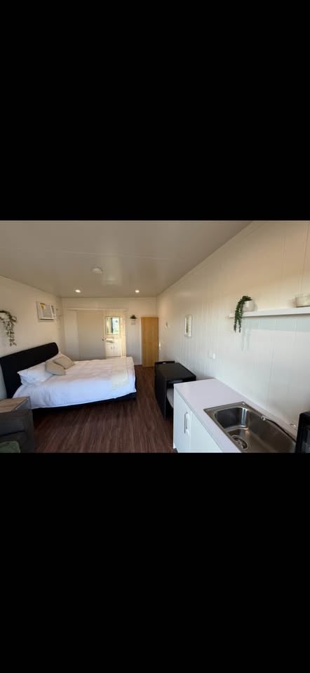 Portable Studio Home For Hire photo 3