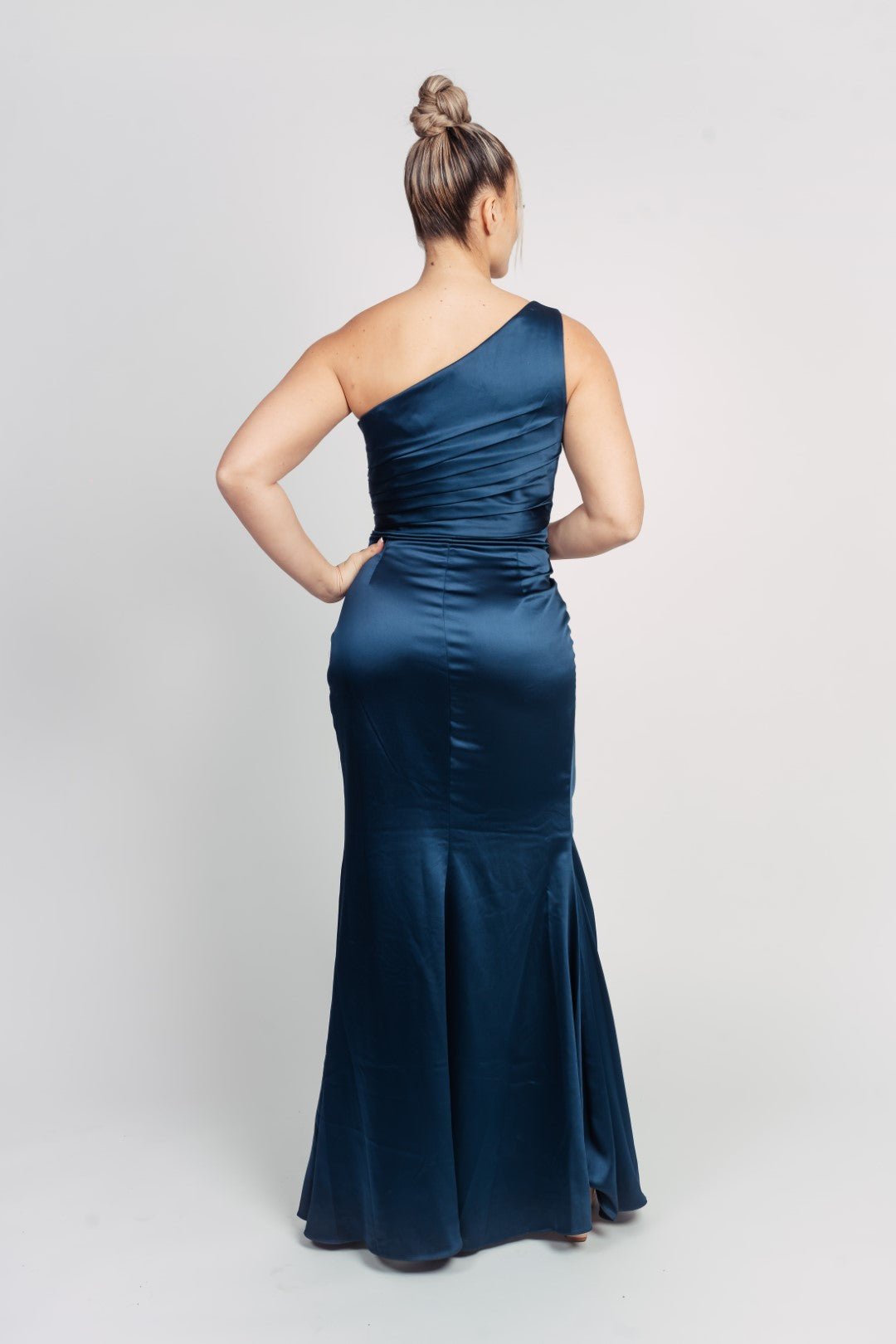 BRIDGETTE BY JADORE NAVY photo 5