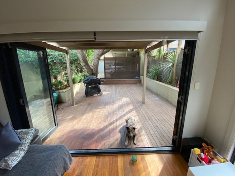 Lilyfield Ultra spacious Living and Deck photo 5