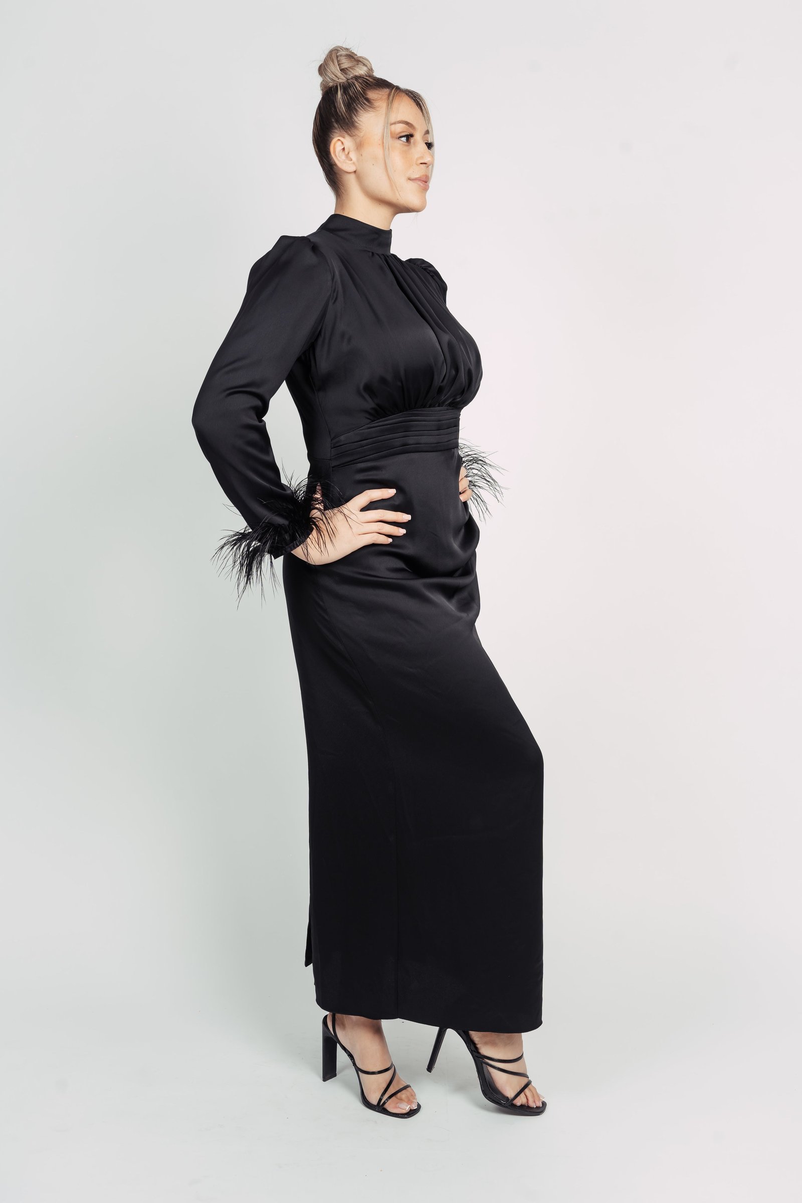AMANDA FEATHER SLEEVE BY MY SECRET WARDROBE BLACK photo 8