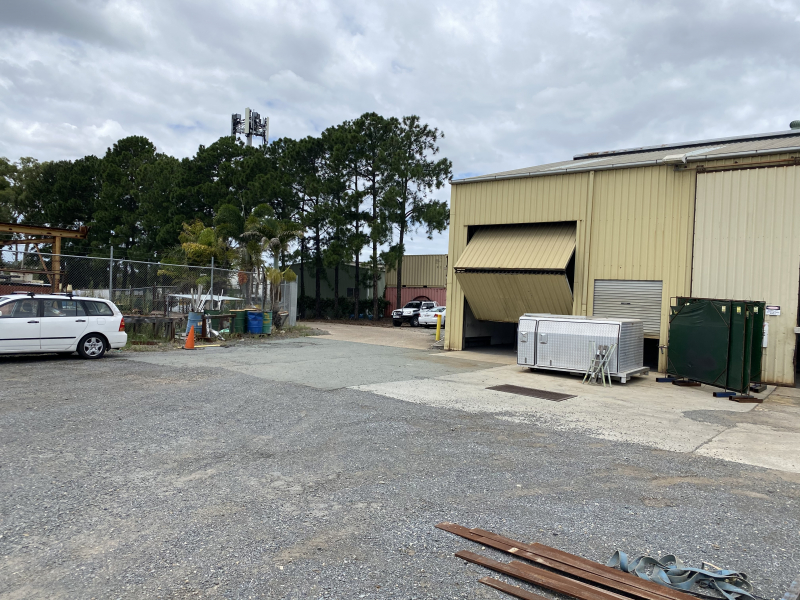 Shed/Warehouse/Creative space photo 3
