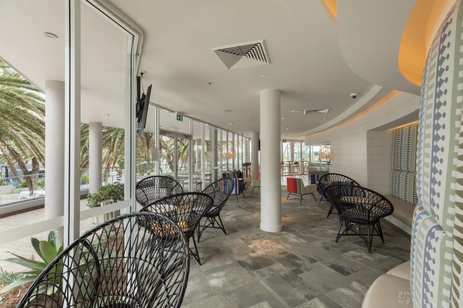 Alley Runway at Rydges Cronulla Beachside photo 3
