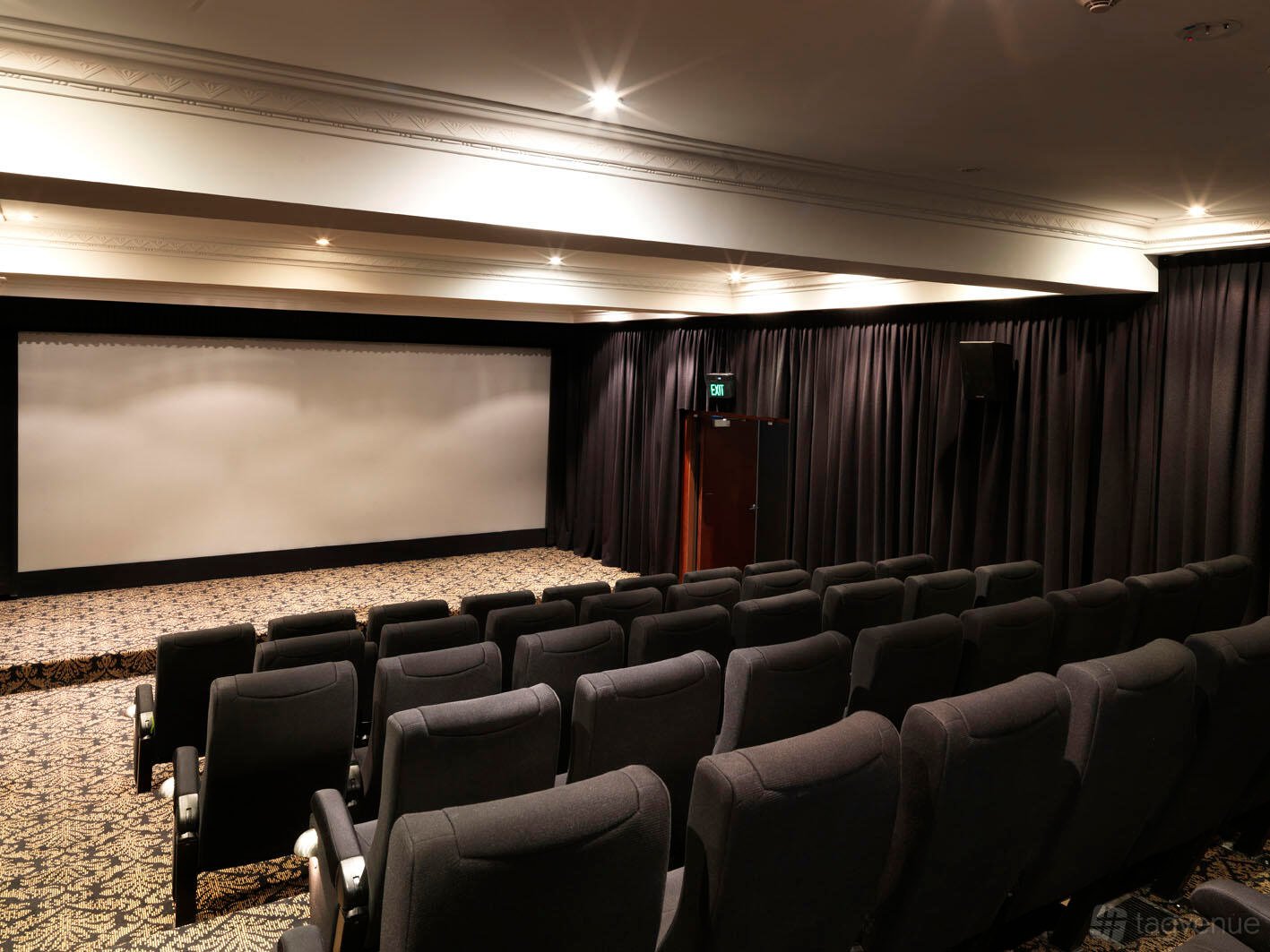 Screening Room + Bar at QT Sydney photo 2