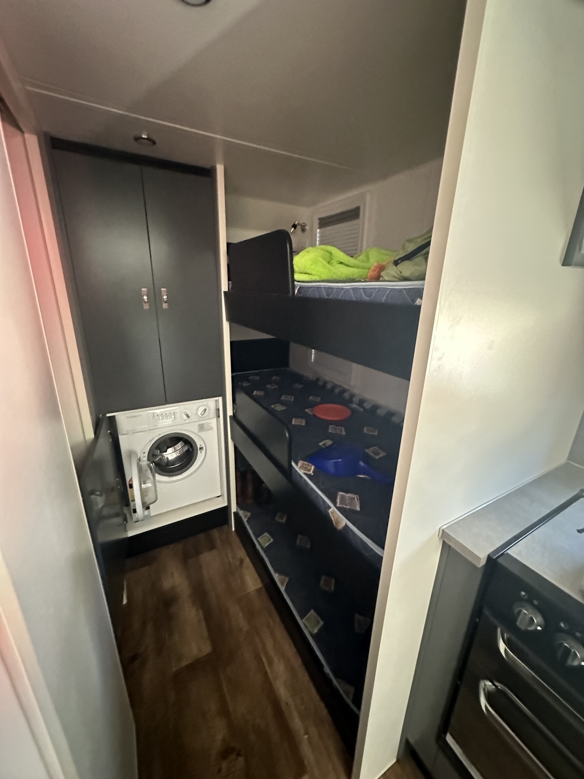 Lotus Offgrid 19 foot family van FULL OFF ROAD AVAILABLE photo 6