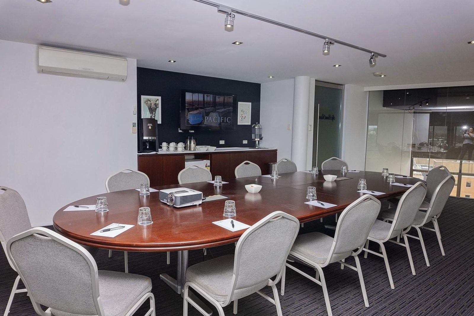 Sky Boardroom at Mercure Brisbane Spring Hill photo 2