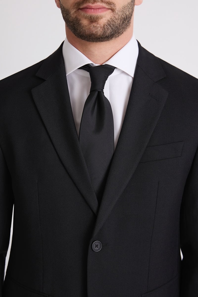 Black Suit photo 3