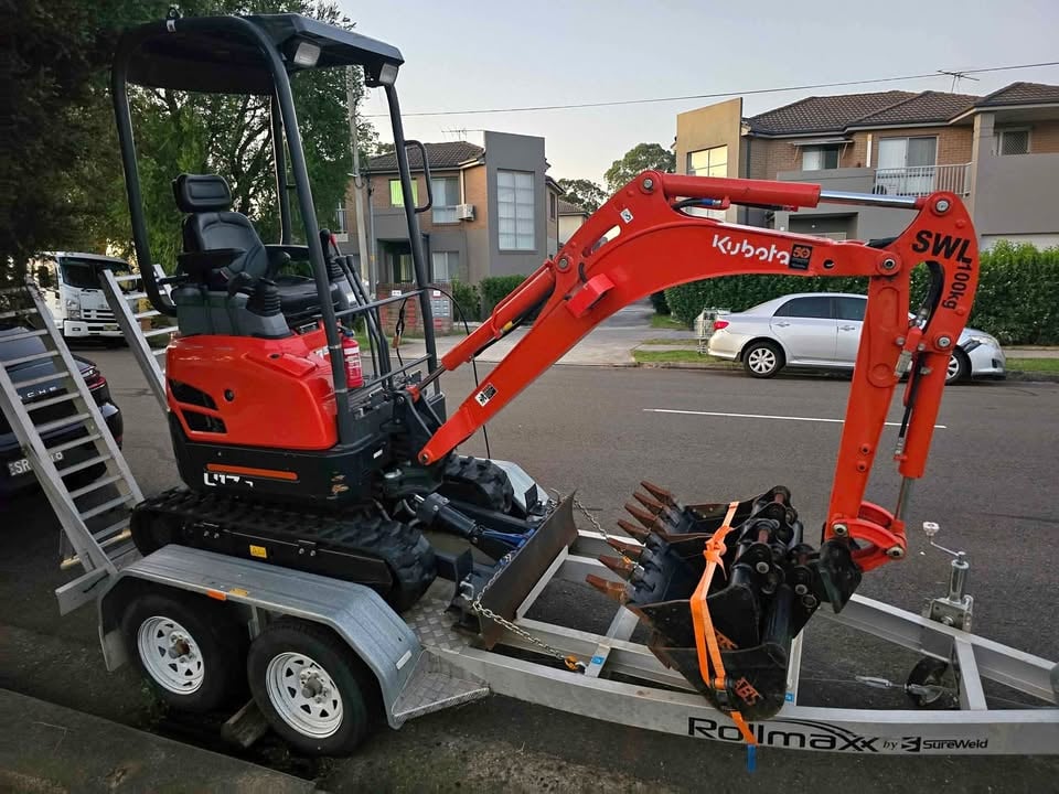 HIRE 1.7 TONNE KUBOTA HIRE photo 3