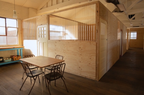 Hope street / private studio in shared space photo 5