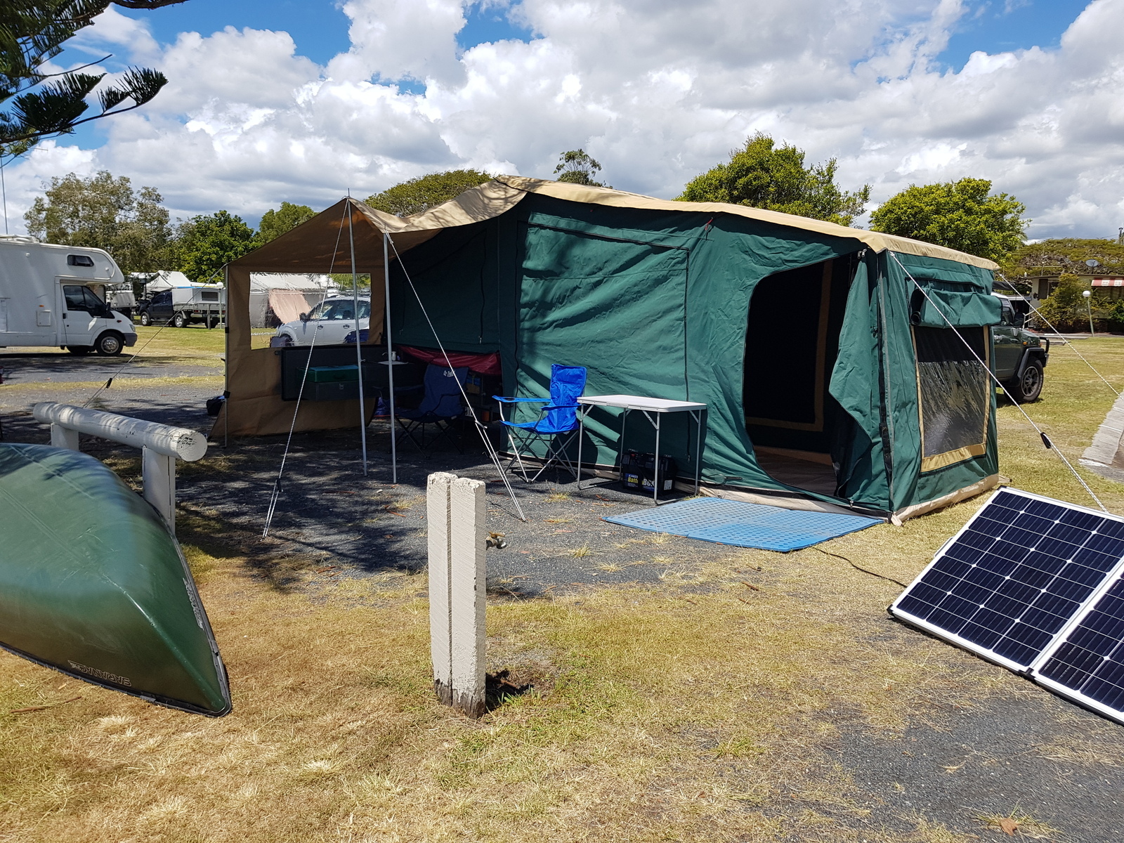 MDC 6 people camper trailer photo 3