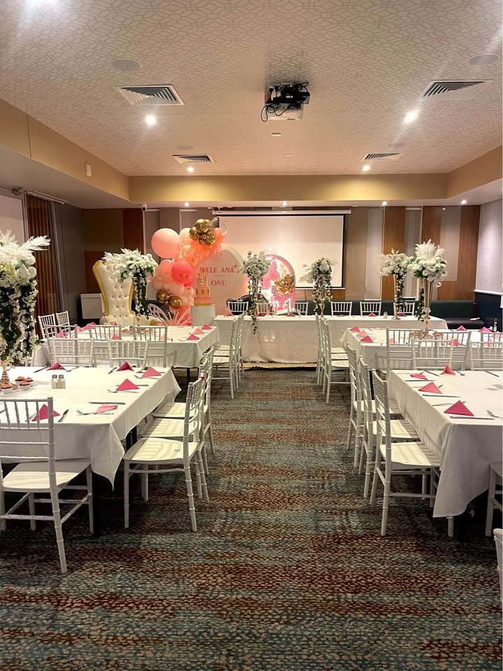TIFFANY CHAIRS FOR HIRE photo 5
